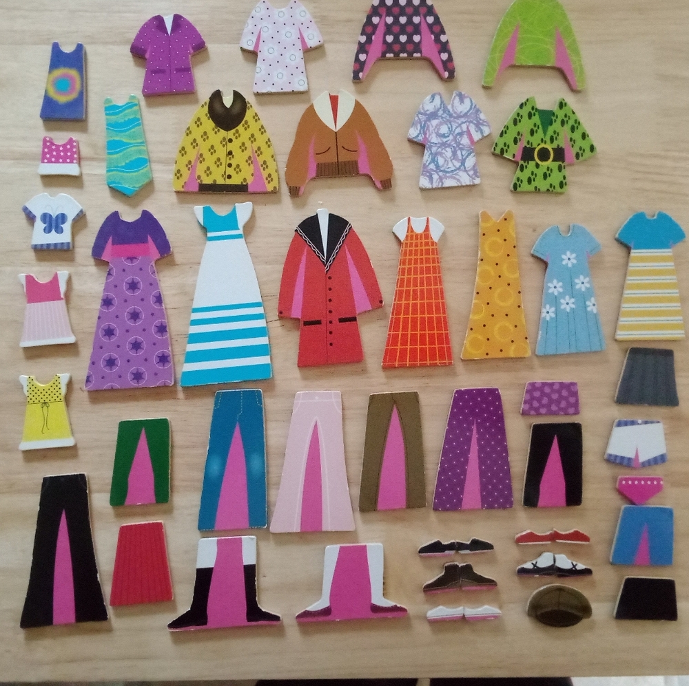 Melissa & Doug Dress-Up Dolls - Picture 4 of 5